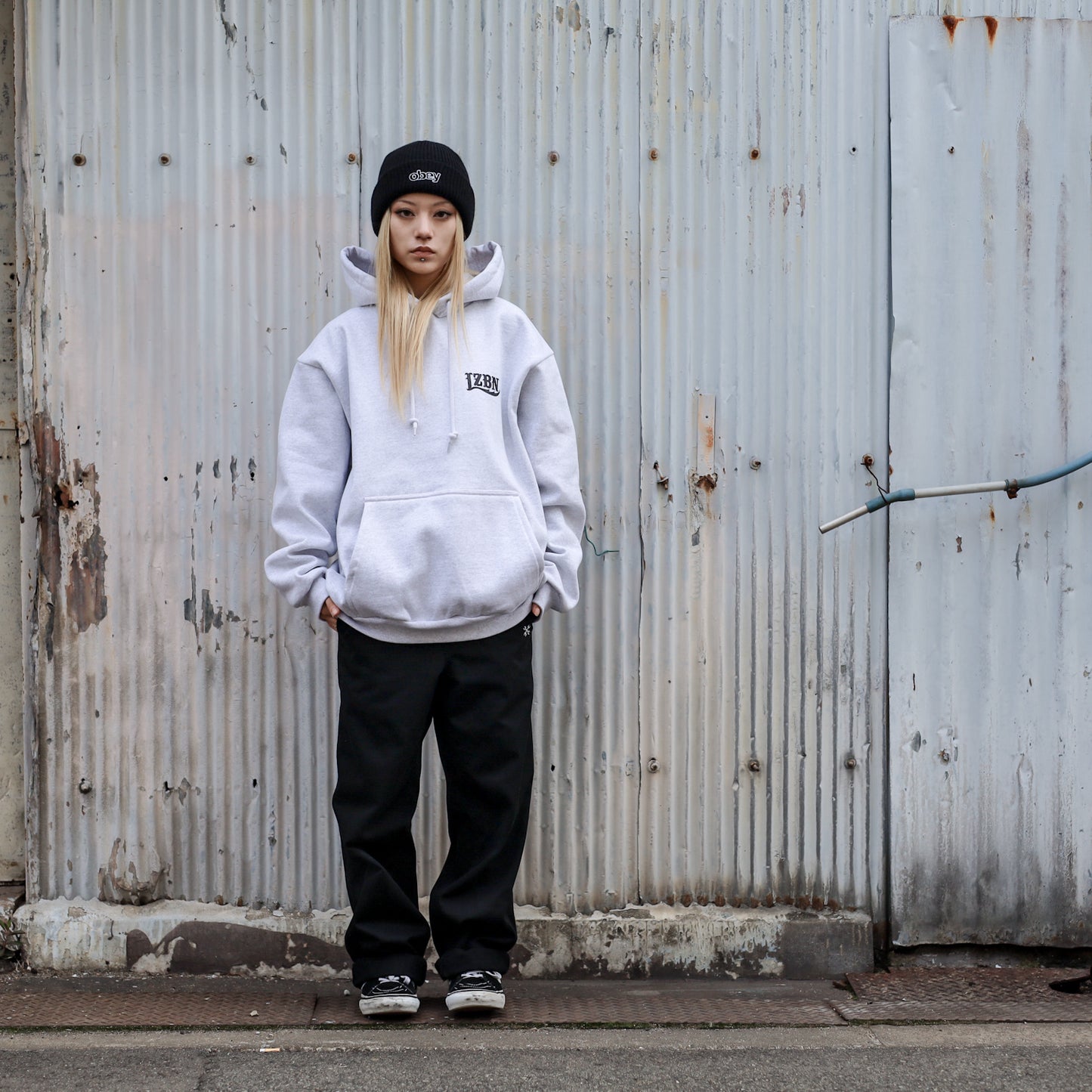 LZBN / LZBN LOGO EXTRA HEAVY PULLOVER HOODIE (ASH)