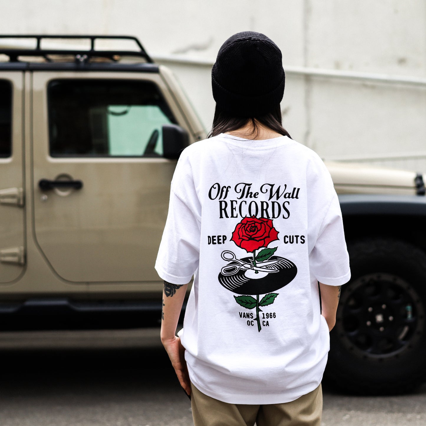 VANS / DEEP CUT S/S TEE (WHITE)