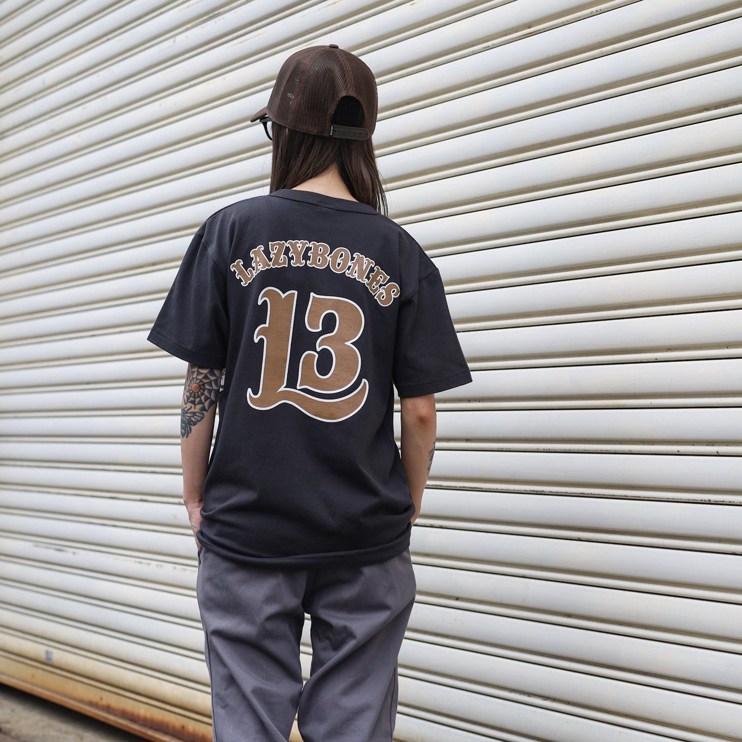 LZBN / No.13 HENLEY NECK TEE (CHARCOAL)