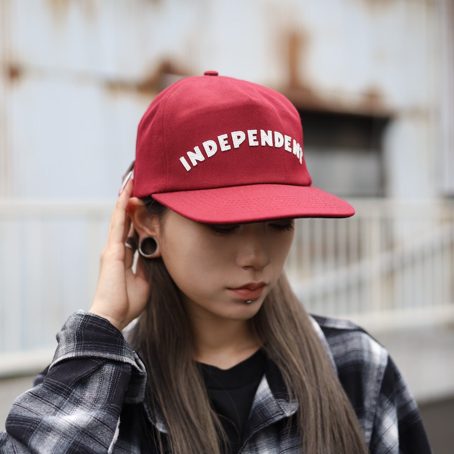 INDEPENDENT / BRIGADE STRAPBACK HAT (CARDINAL)