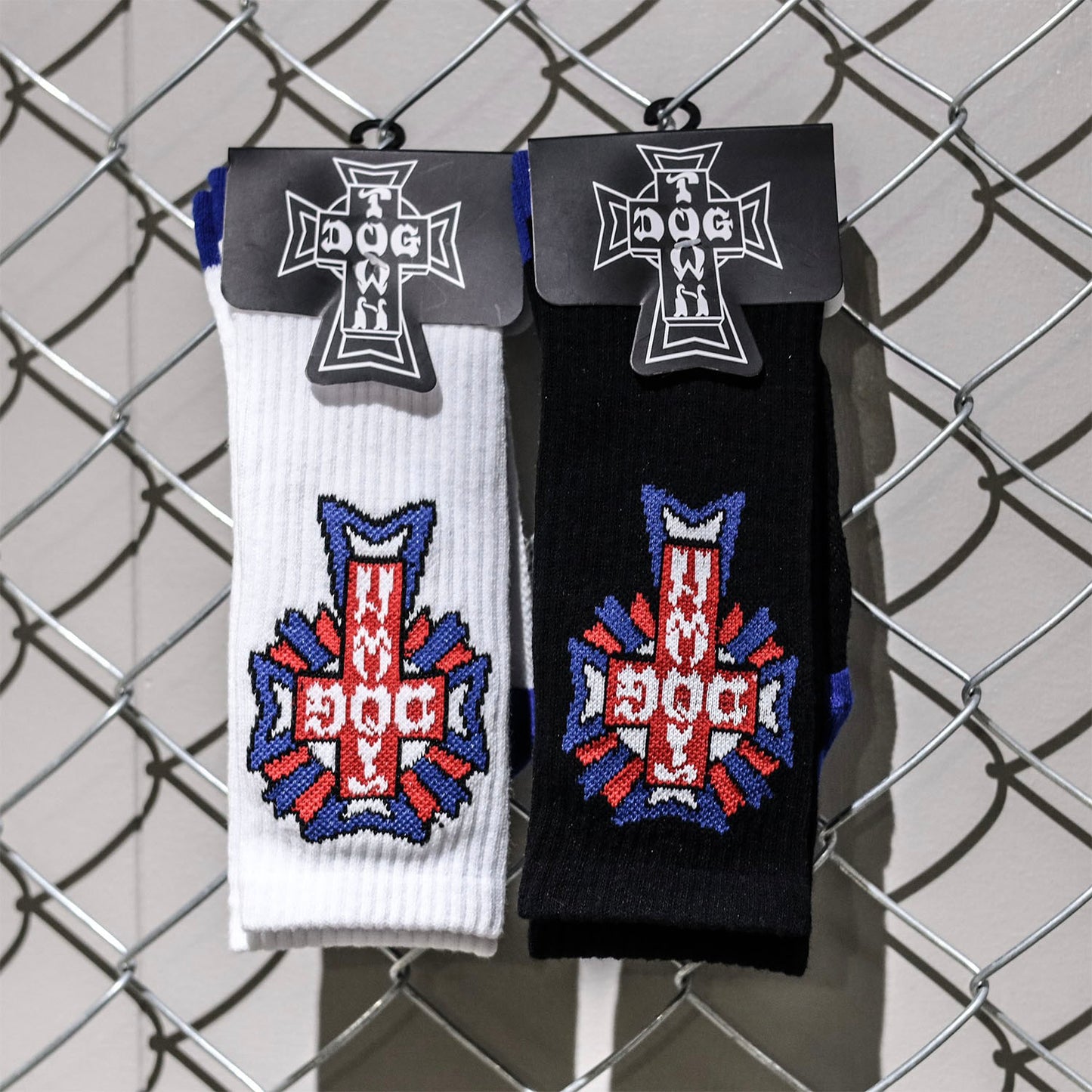 DOGTOWN / CROSS LOGO COLOR CREW SOCKS (BLACK)