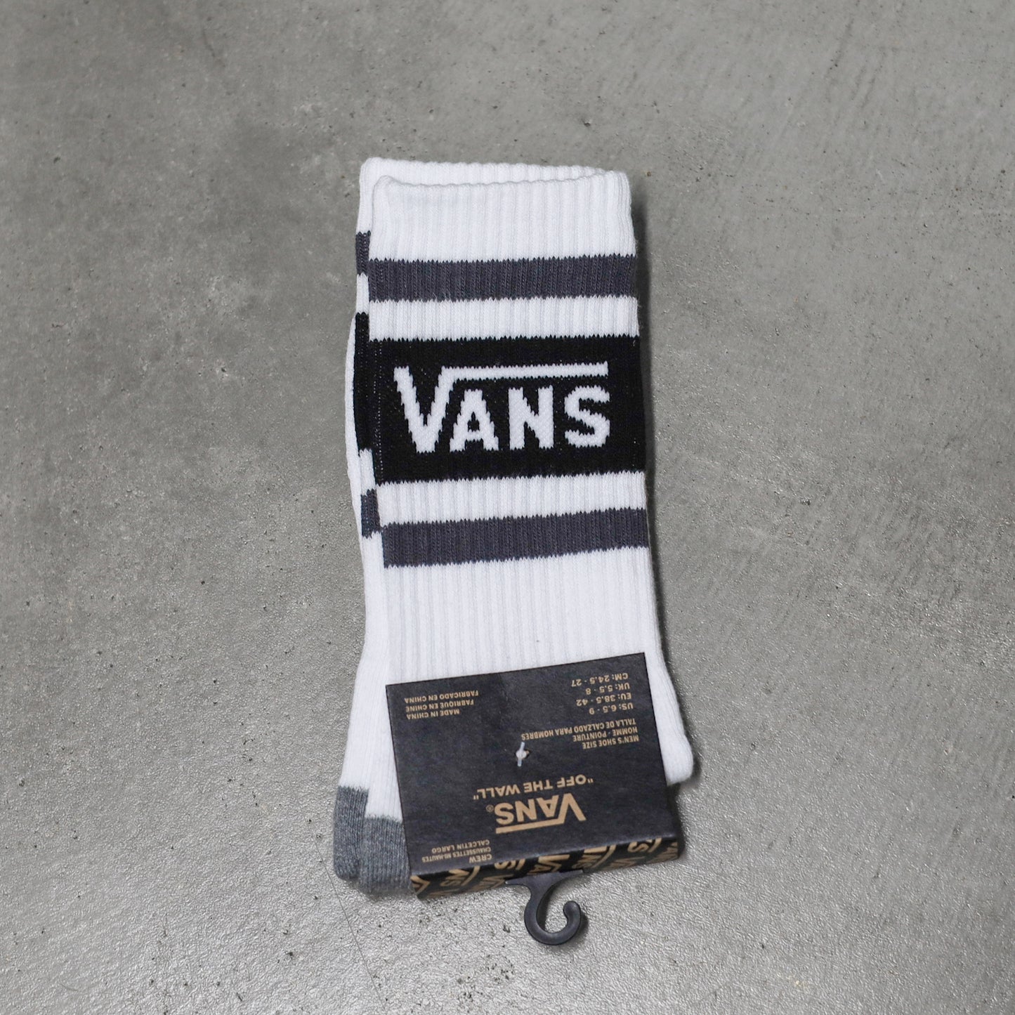 VANS / VANS DROP V CREW SOCKS (BLACK/ASPHALT)