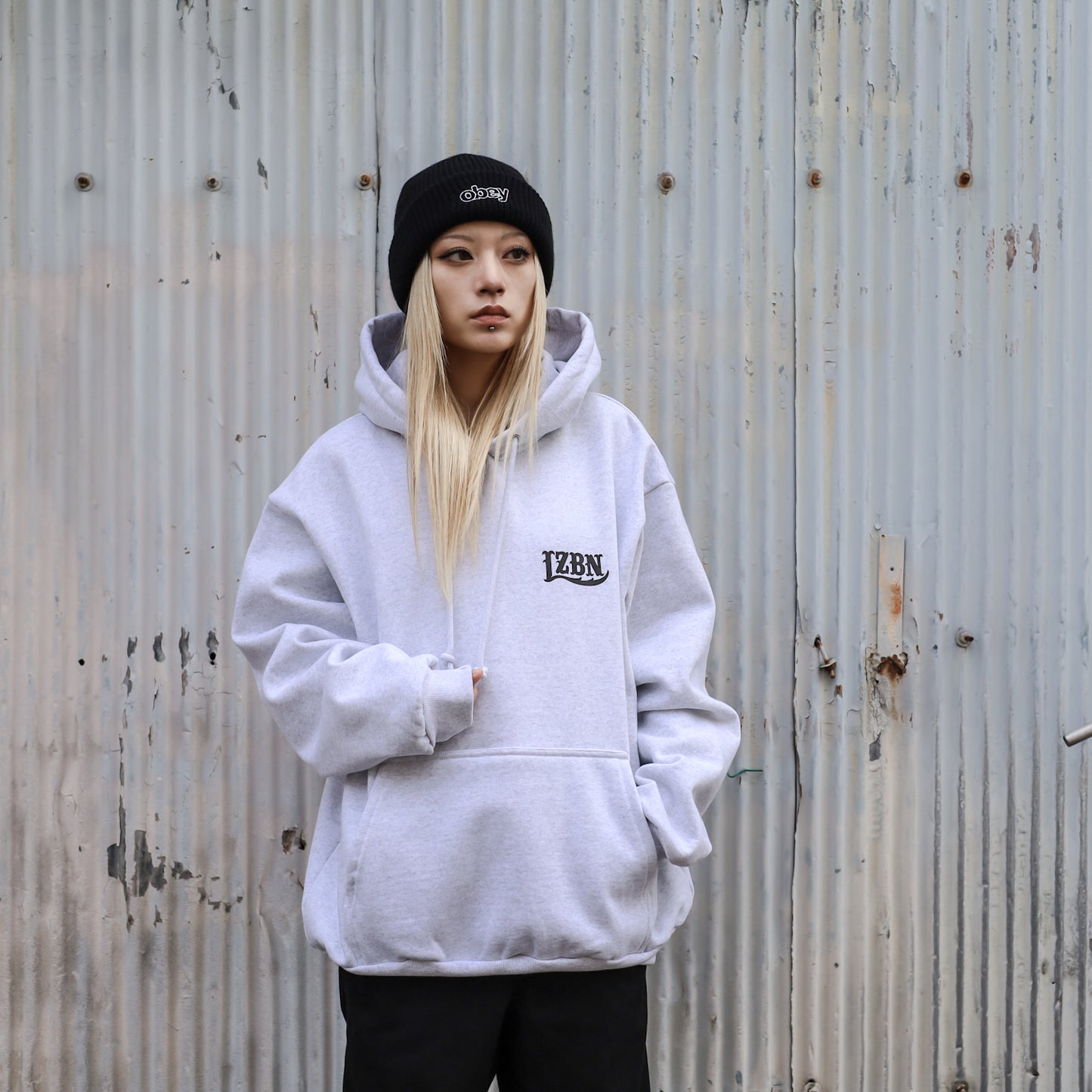 LZBN / LZBN LOGO EXTRA HEAVY PULLOVER HOODIE (ASH)