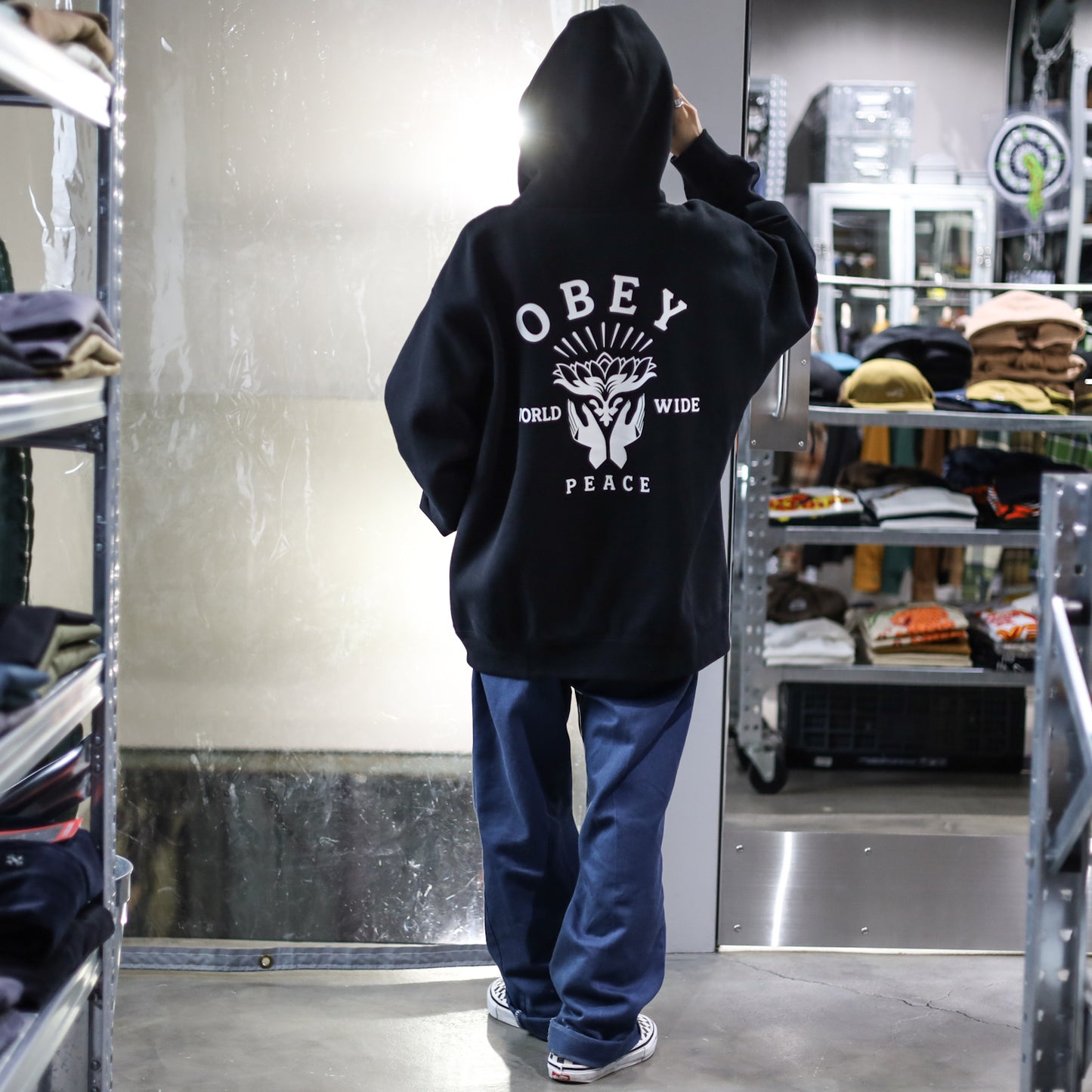 OBEY / OBEY LOTUS WITH HANDS HOODIE (BLACK)