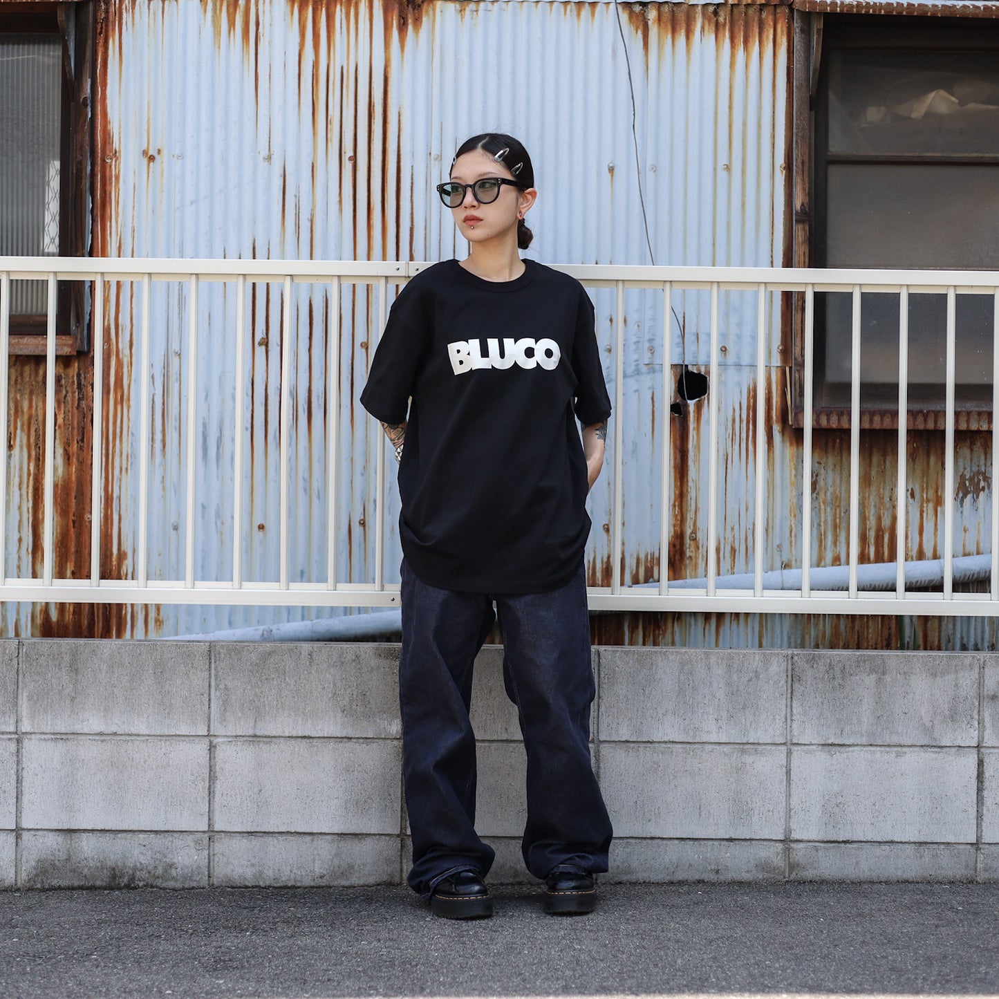 BLUCO / PRINT TEE -LOGO- (BLACK)