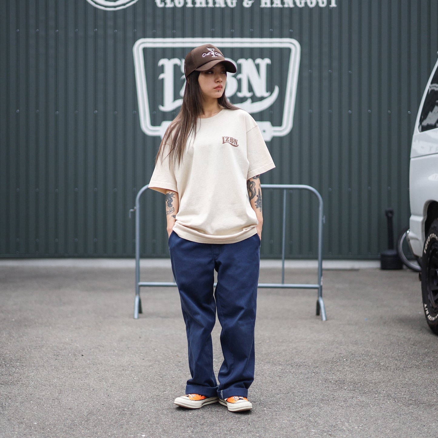 LZBN / STONE LZBN LOGO PIGMENT DYED TEE (NATURAL)