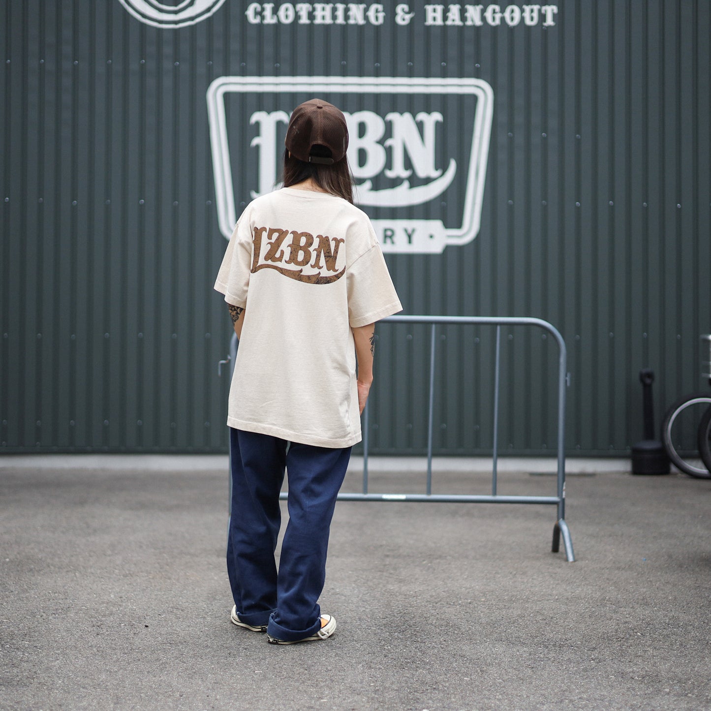 LZBN / STONE LZBN LOGO PIGMENT DYED TEE (NATURAL)