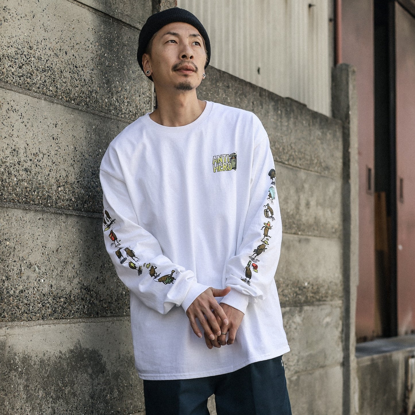 ANTIHERO / ROACHED OUT L/S TEE (WHITE/MULTI)