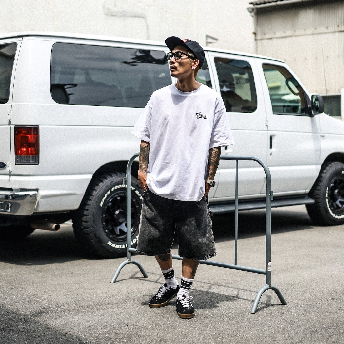 VANS / DEATH GRIP S/S TEE (WHITE)
