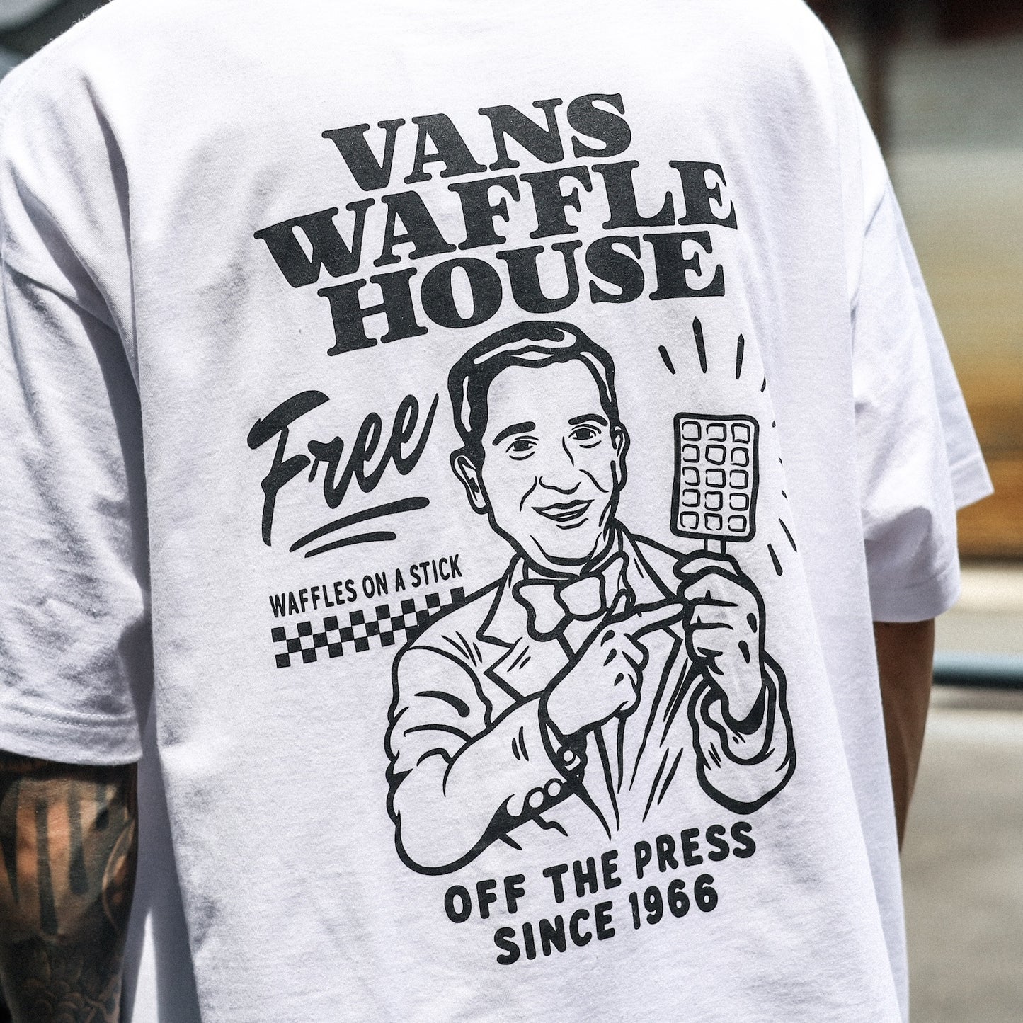 VANS / DEATH GRIP S/S TEE (WHITE)