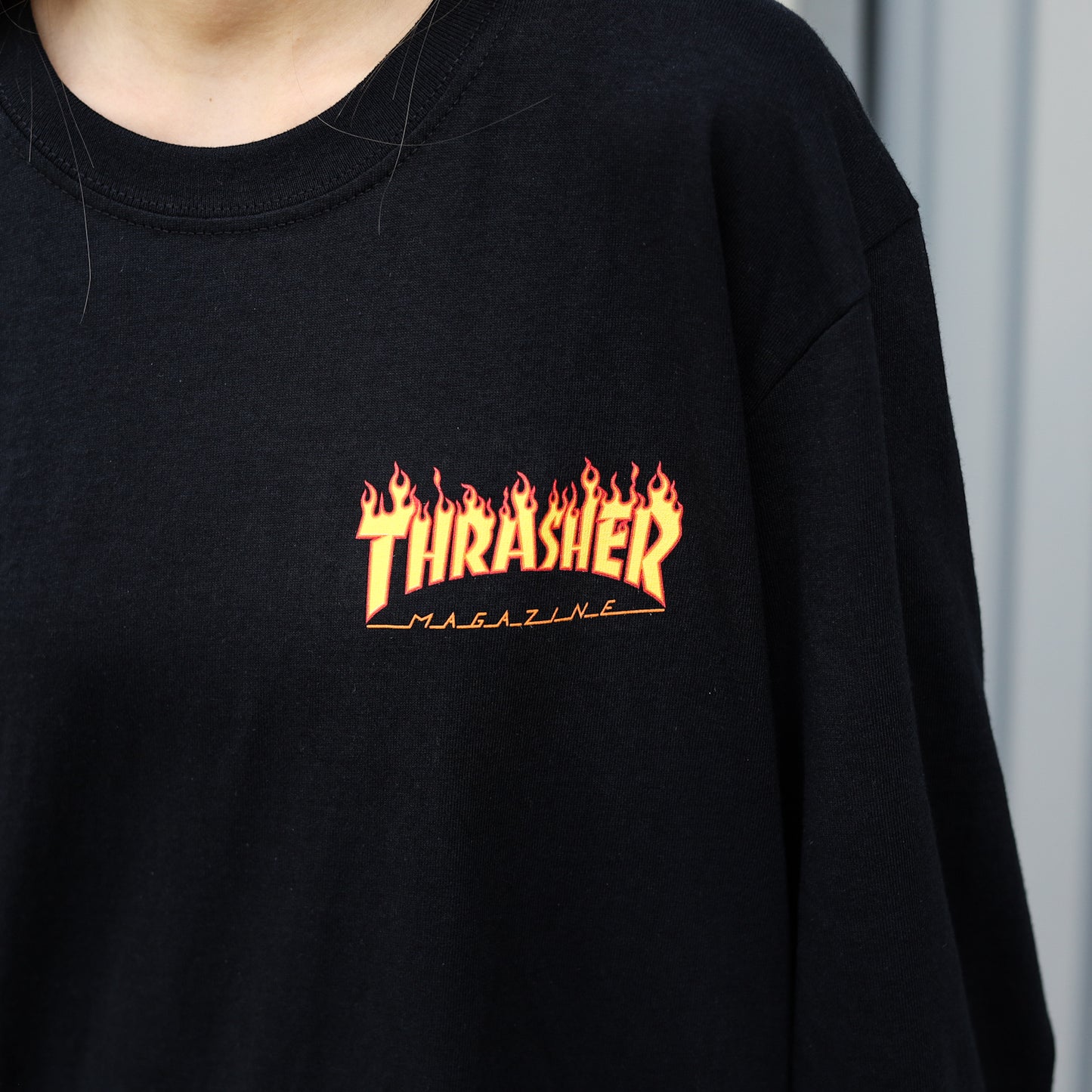 SANTA CRUZ X THRASHER / THRASHER FLAME DOT L/S TEE (BLACK)