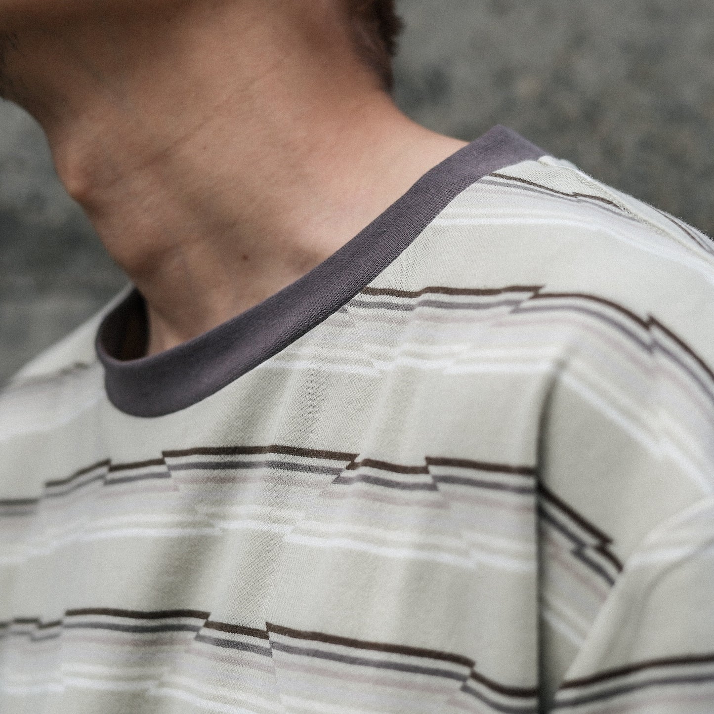 INDEPENDENT / WIRED S/S RINGER TEE (SAND STRIPE)