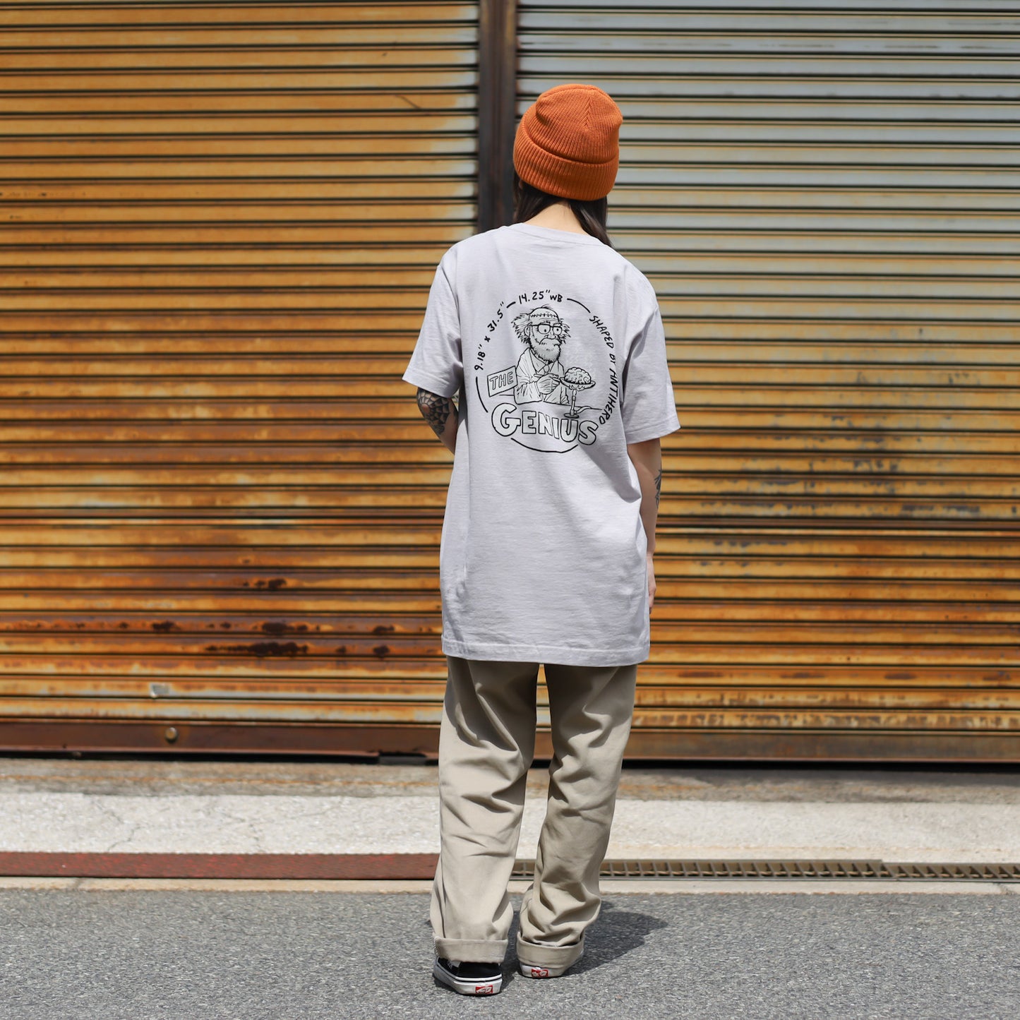 ANTIHERO / THE GENIUS S/S TEE (SILVER)