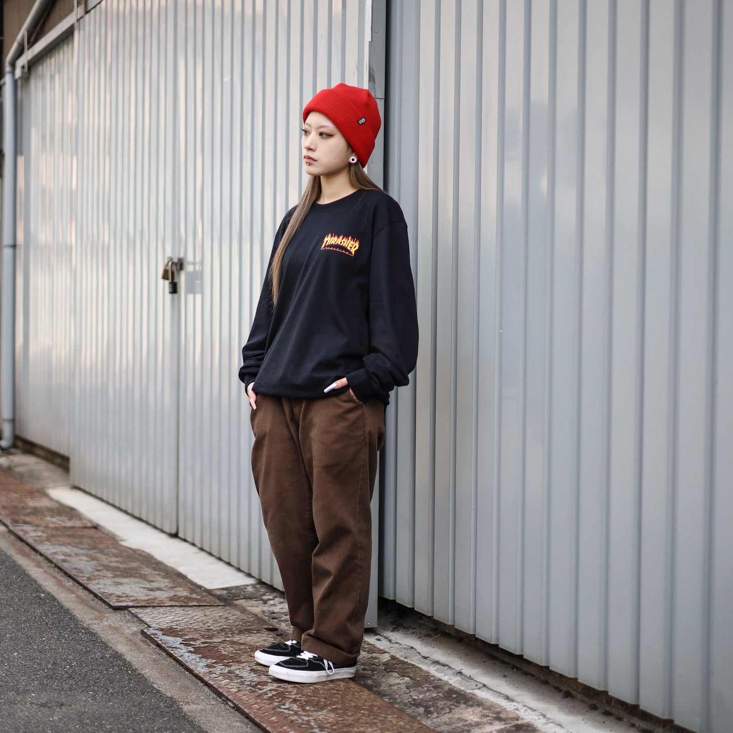 SANTA CRUZ X THRASHER / THRASHER FLAME DOT L/S TEE (BLACK)