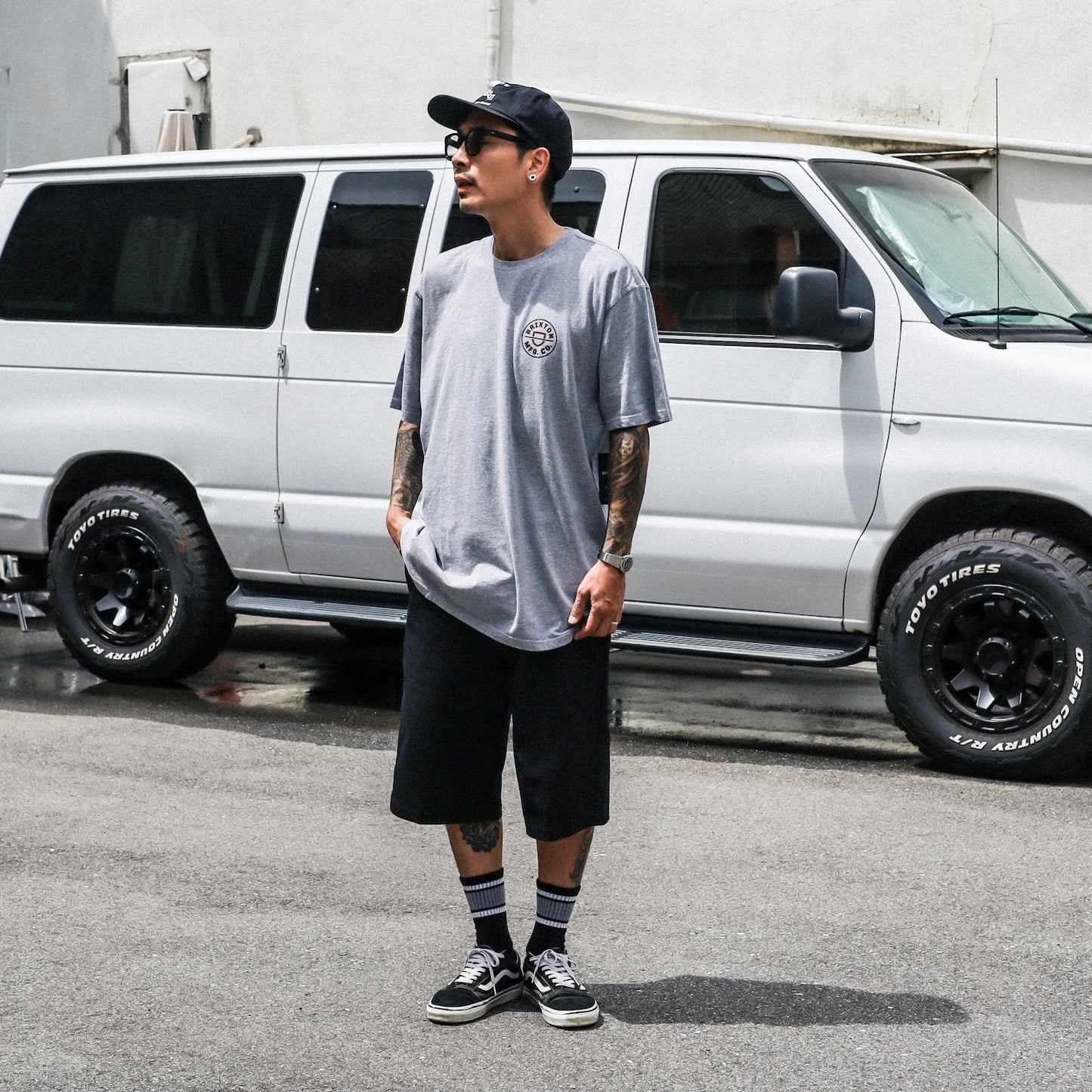 BRIXTON / CHOICE CHINO BAGGY SHORT (BLACK)