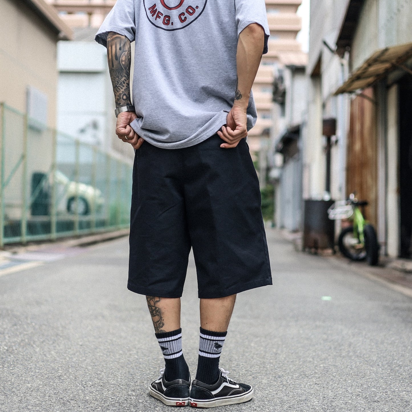 BRIXTON / CHOICE CHINO BAGGY SHORT (BLACK)