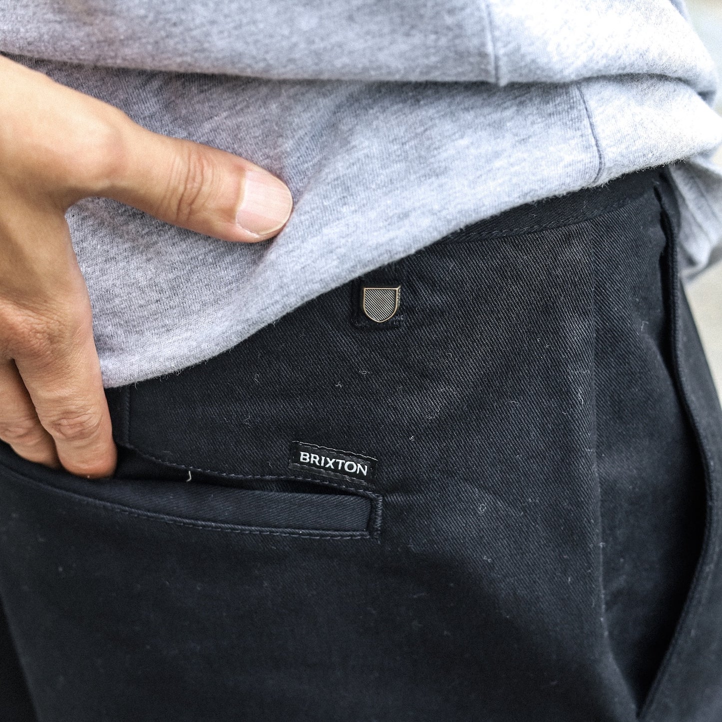 BRIXTON / CHOICE CHINO BAGGY SHORT (BLACK)