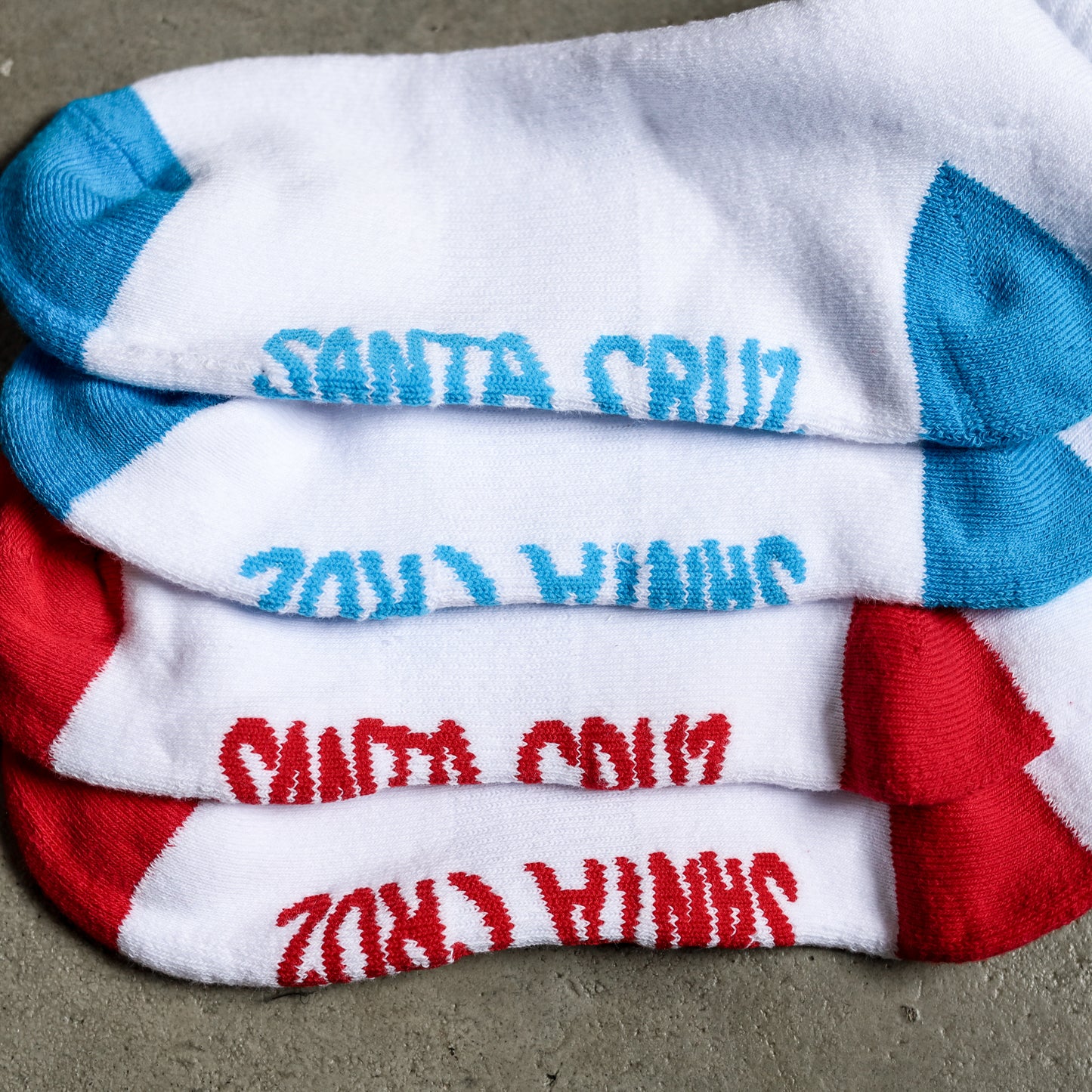 SANTA CRUZ / FUN TIMES SOCKS (WHITE ASSORTED)