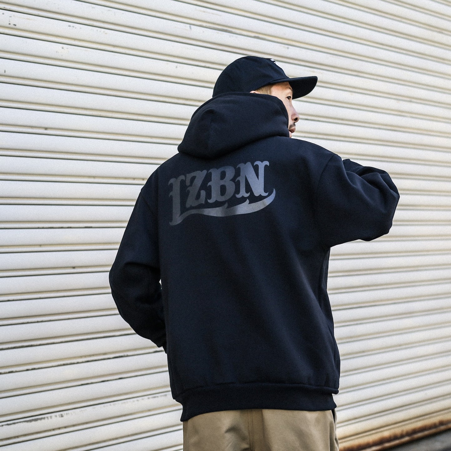 LZBN / LZBN LOGO EXTRA HEAVY PULLOVER HOODIE (ALL BLACK)