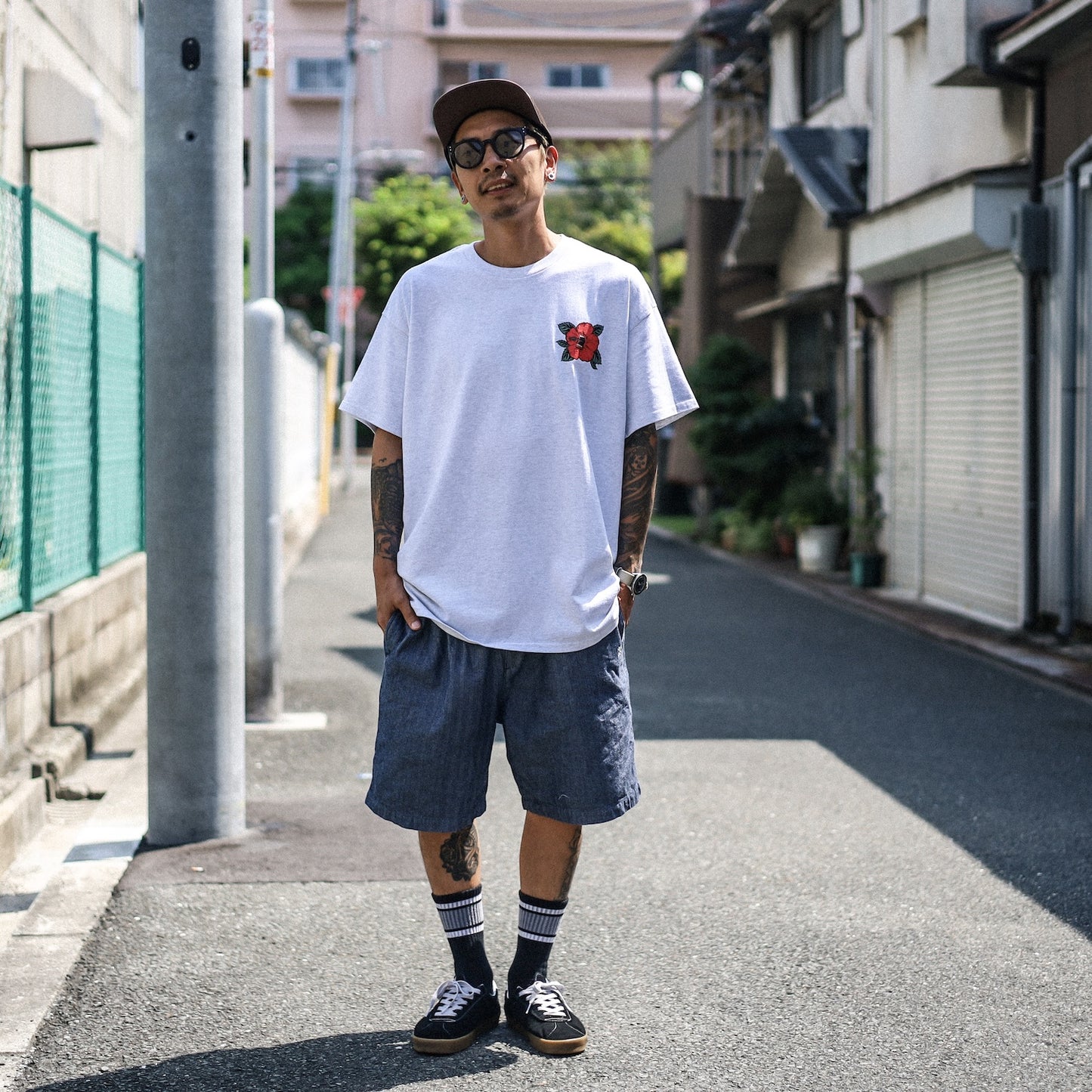 SANTA CRUZ / SCREAMING HIBISCUS DOT S/S TEE (ASH)