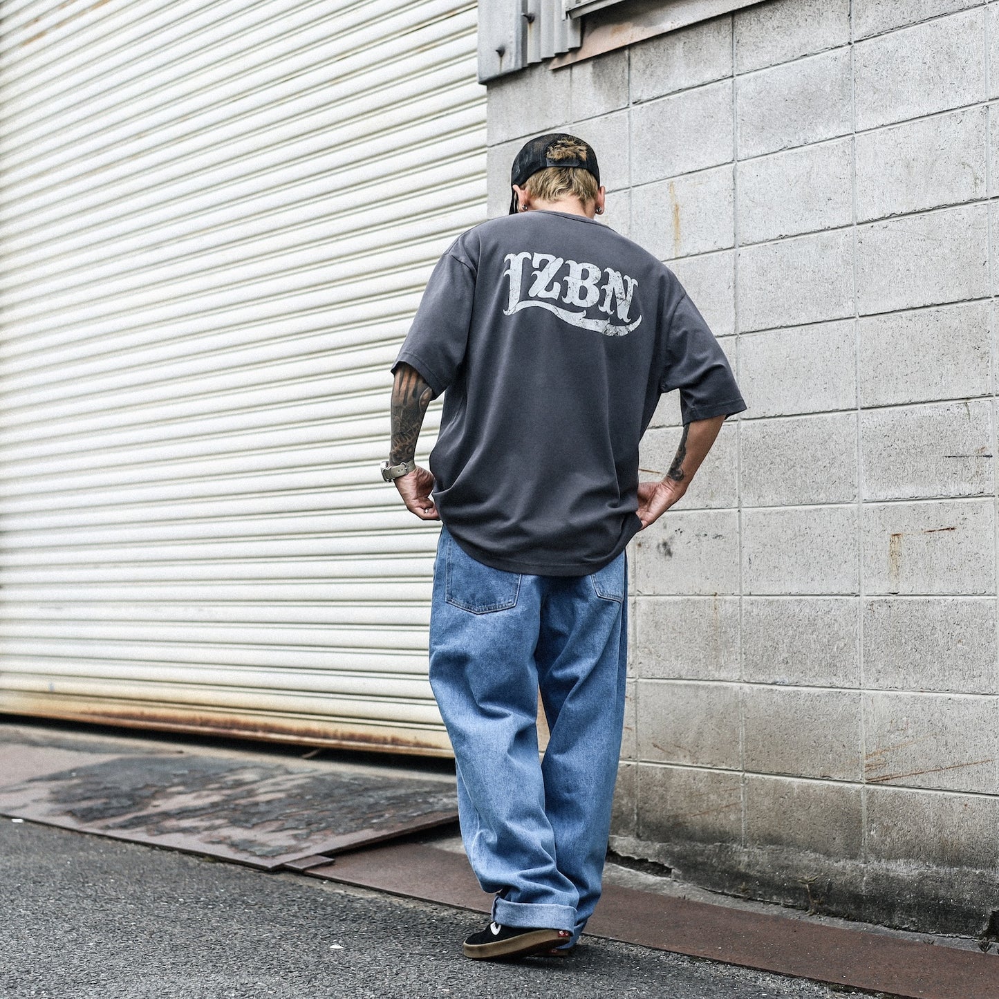 LZBN / STONE LZBN LOGO PIGMENT DYED TEE (BLACK)