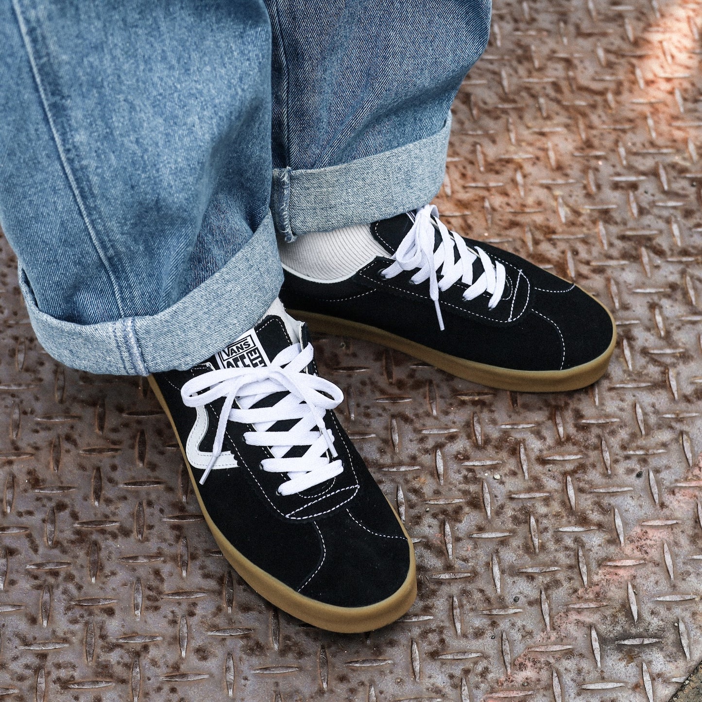 VANS / SPORT LOW (BLACK/GUM)