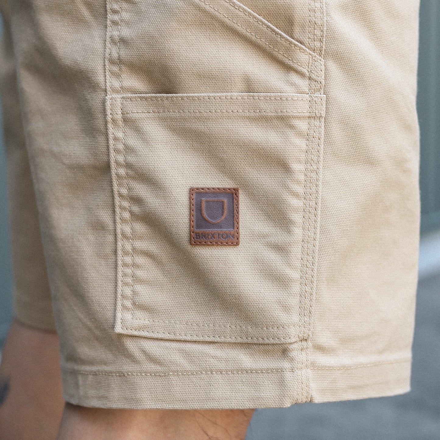 BRIXTON / BUILDERS CARPENTER SHORT (SAND)