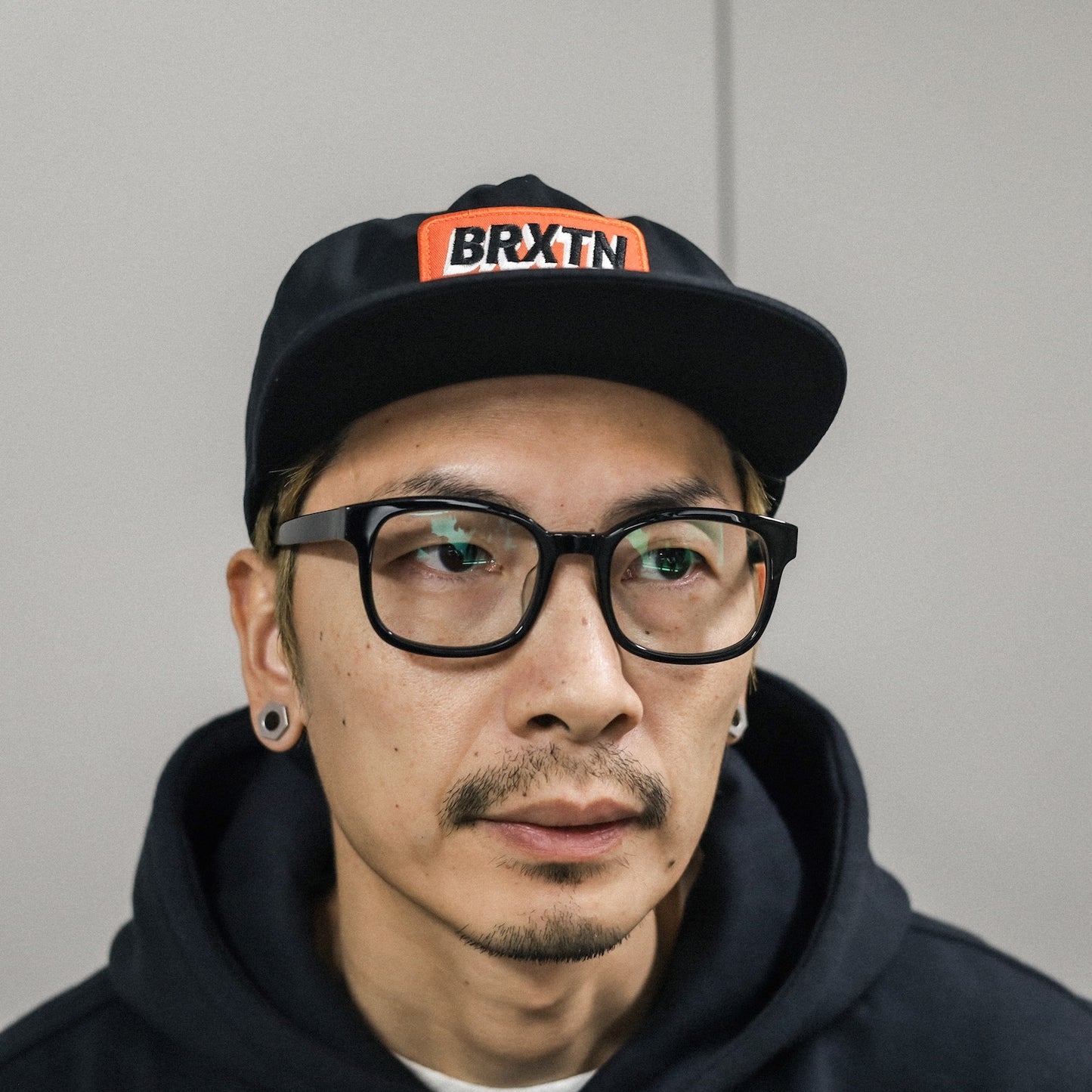 UNCROWD / HELLA-Ⅱ -PHOTOCHROMIC- (BLACK-P.GRAY)
