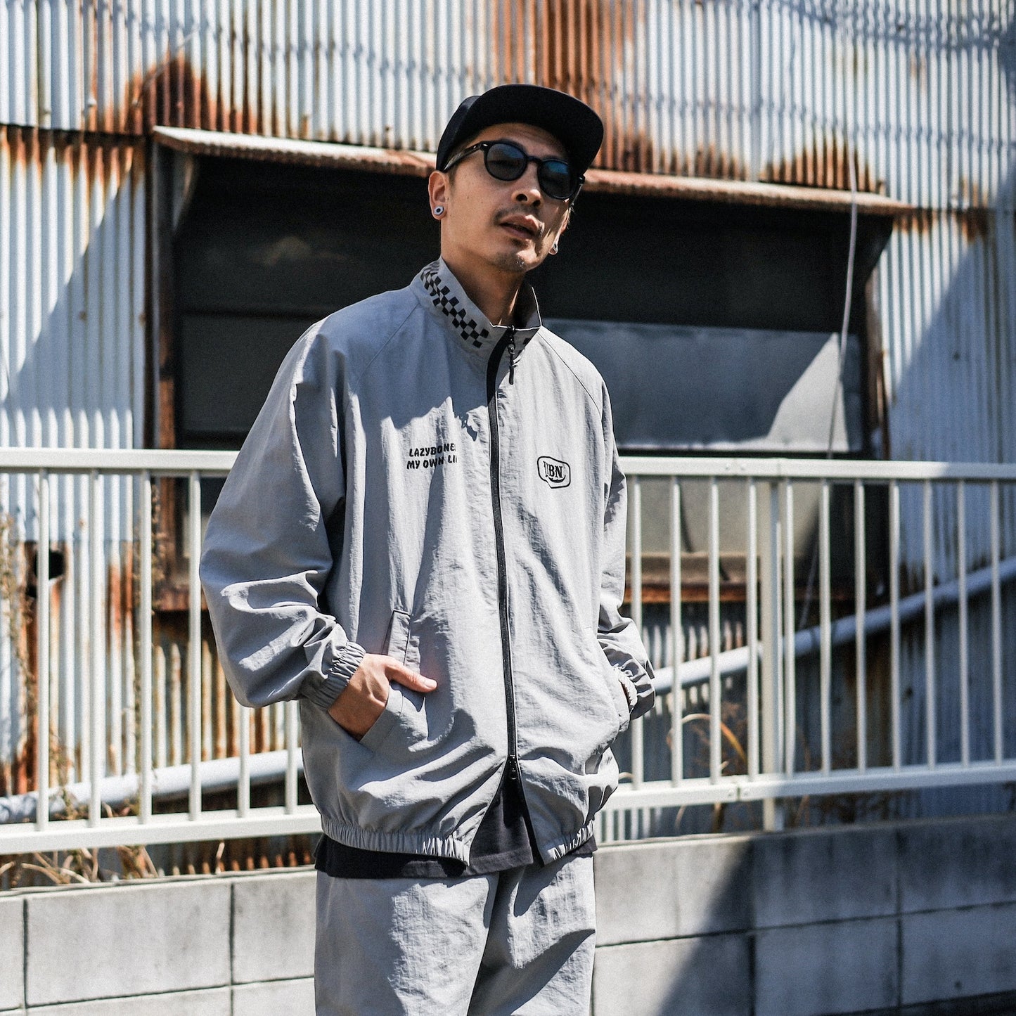 LZBN / HEXAGON & CHECKER NYLON JACKET (GREY)
