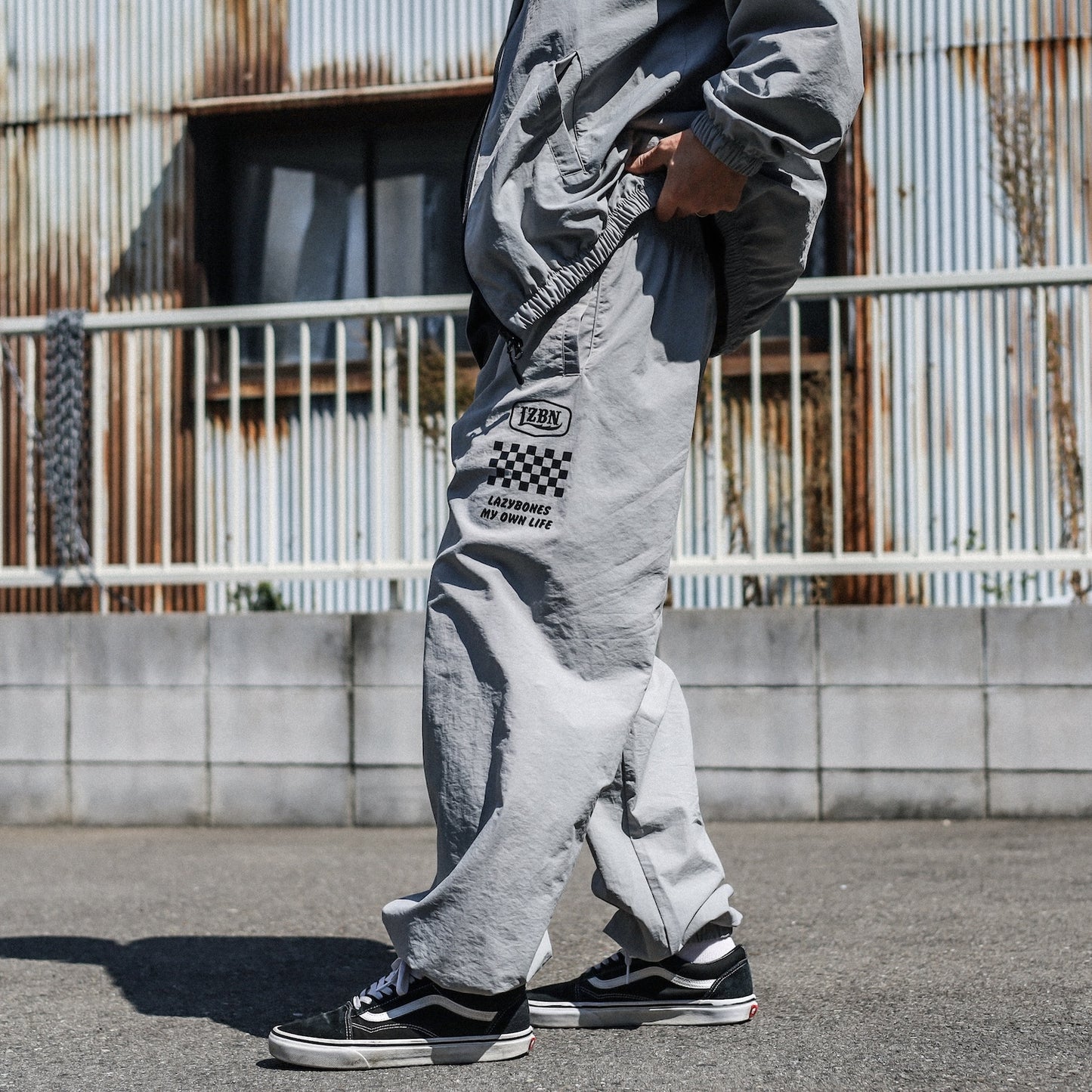 LZBN / HEXAGON & CHECKER NYLON PANT (GREY)