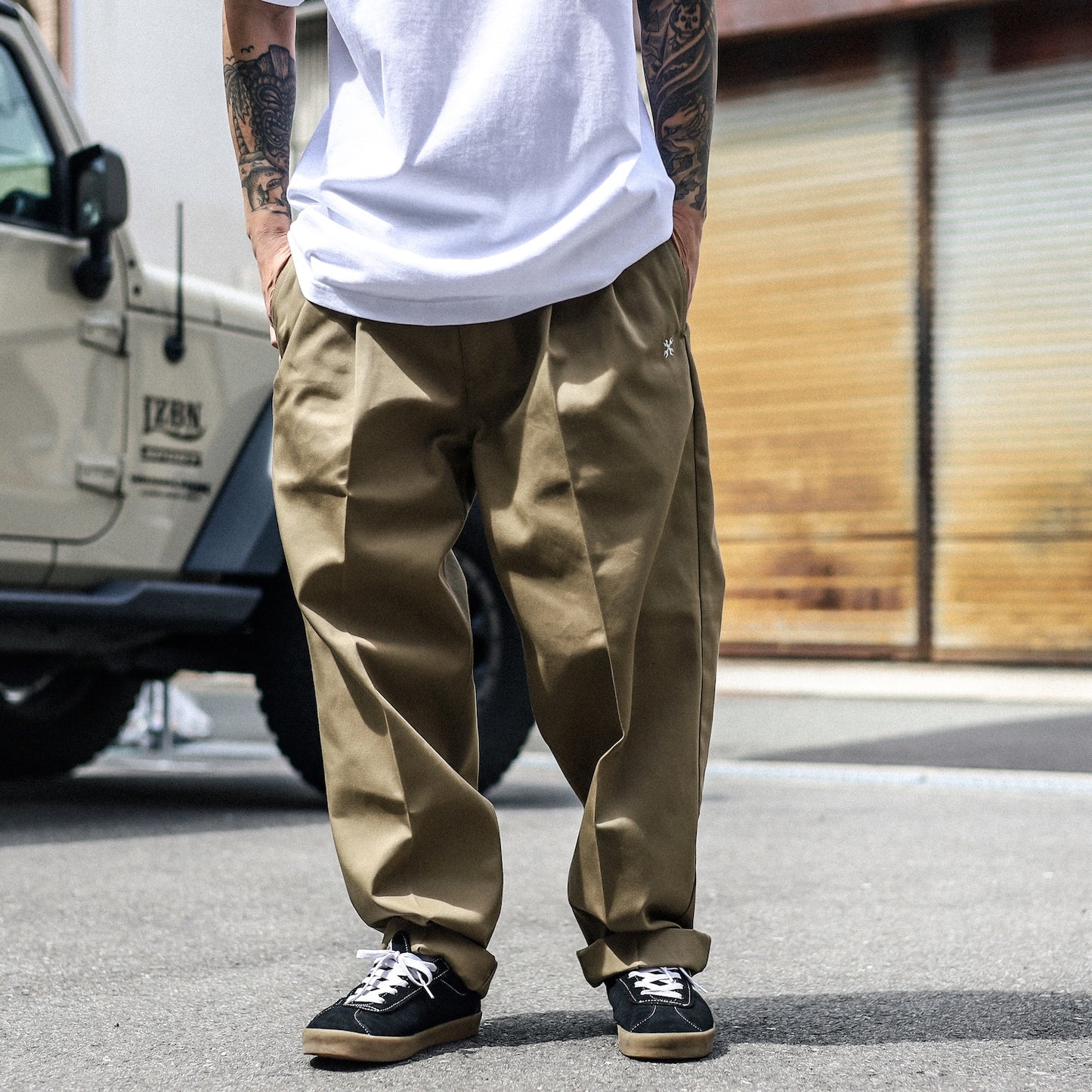 BLUCO / 2-TUCK WORK PANTS (KHAKI)