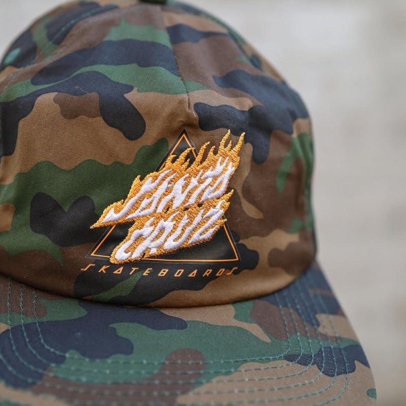 SANTA CRUZ / FLAMED NOT A DOT SNAPBACK CAP (CAMO)