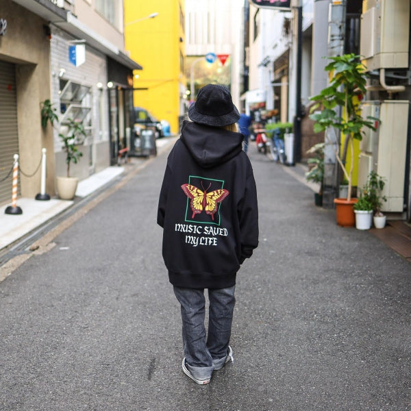 MSML / OVERSIZED BATTERFLY GRAPHIC HOODIE (BLACK)