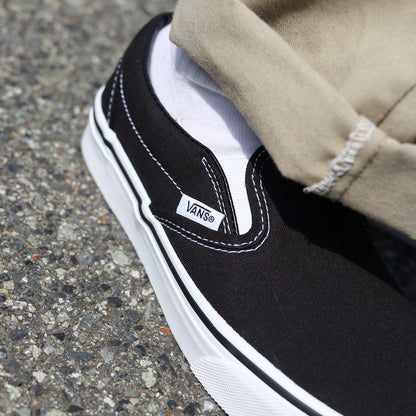 VANS / CLASSIC SLIP-ON (BLACK)