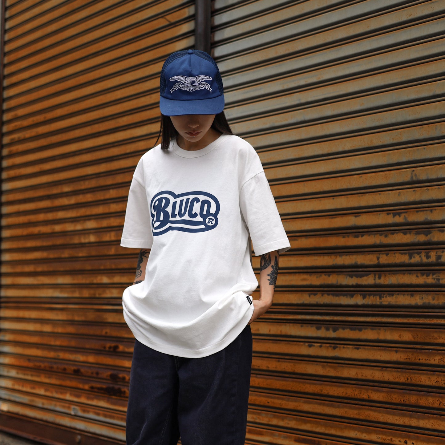 BLUCO / PRINT TEE -OLD- (WHITE-BLUE)