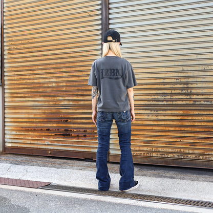 LZBN / WOMENS CRACK LZBN LOGO GARMENT DYED BOXY TEE (PEPPER)