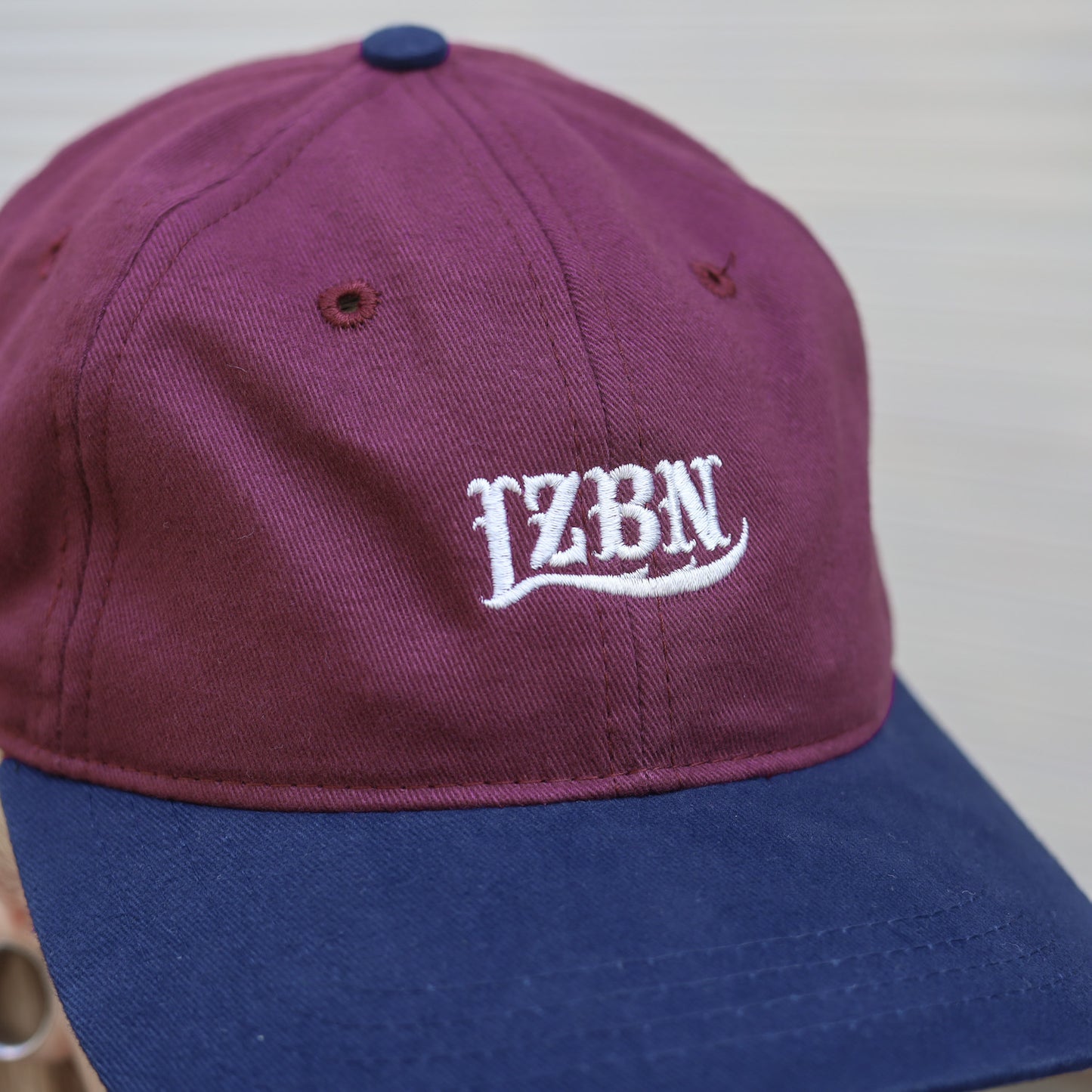 LZBN / LZBN LOGO EMB BRUSHED COTTON 6-PANEL CAP (BURGUNDY/NAVY)