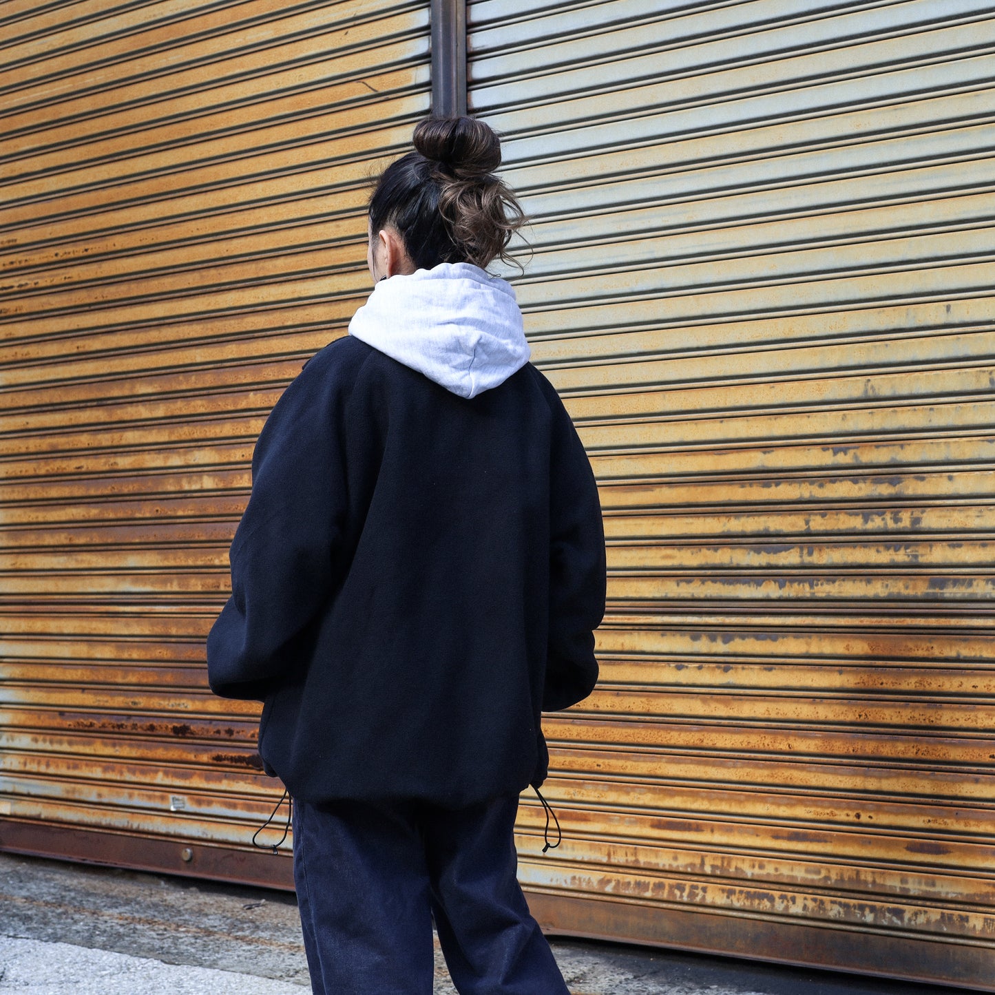 LZBN / HOLLOW OVAL LOGO REVERSIBLE JACKET (BLACK/BLACK)