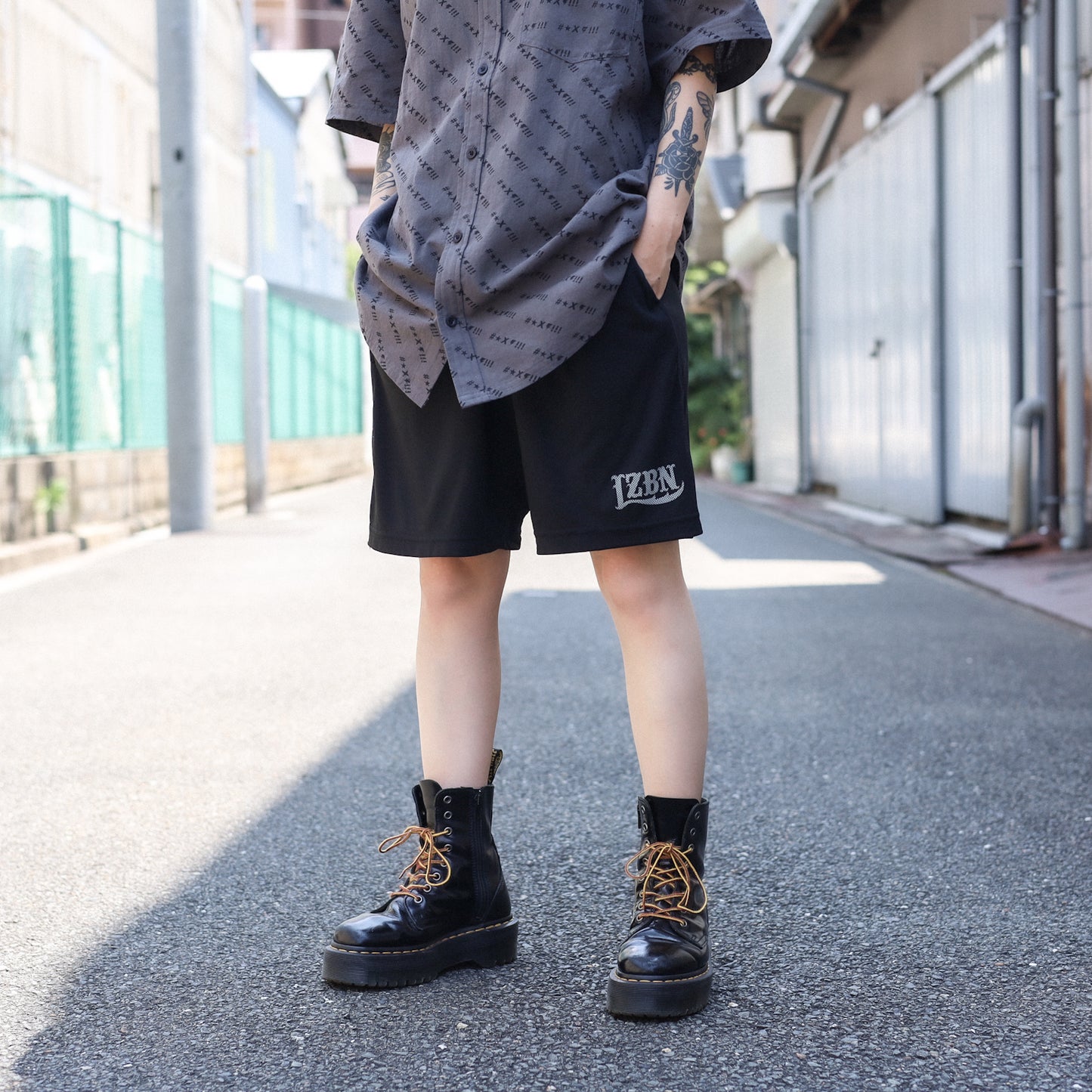 LZBN / MICRO CHECKERBOARD LZBN LOGO DRY SHORT (BLACK)