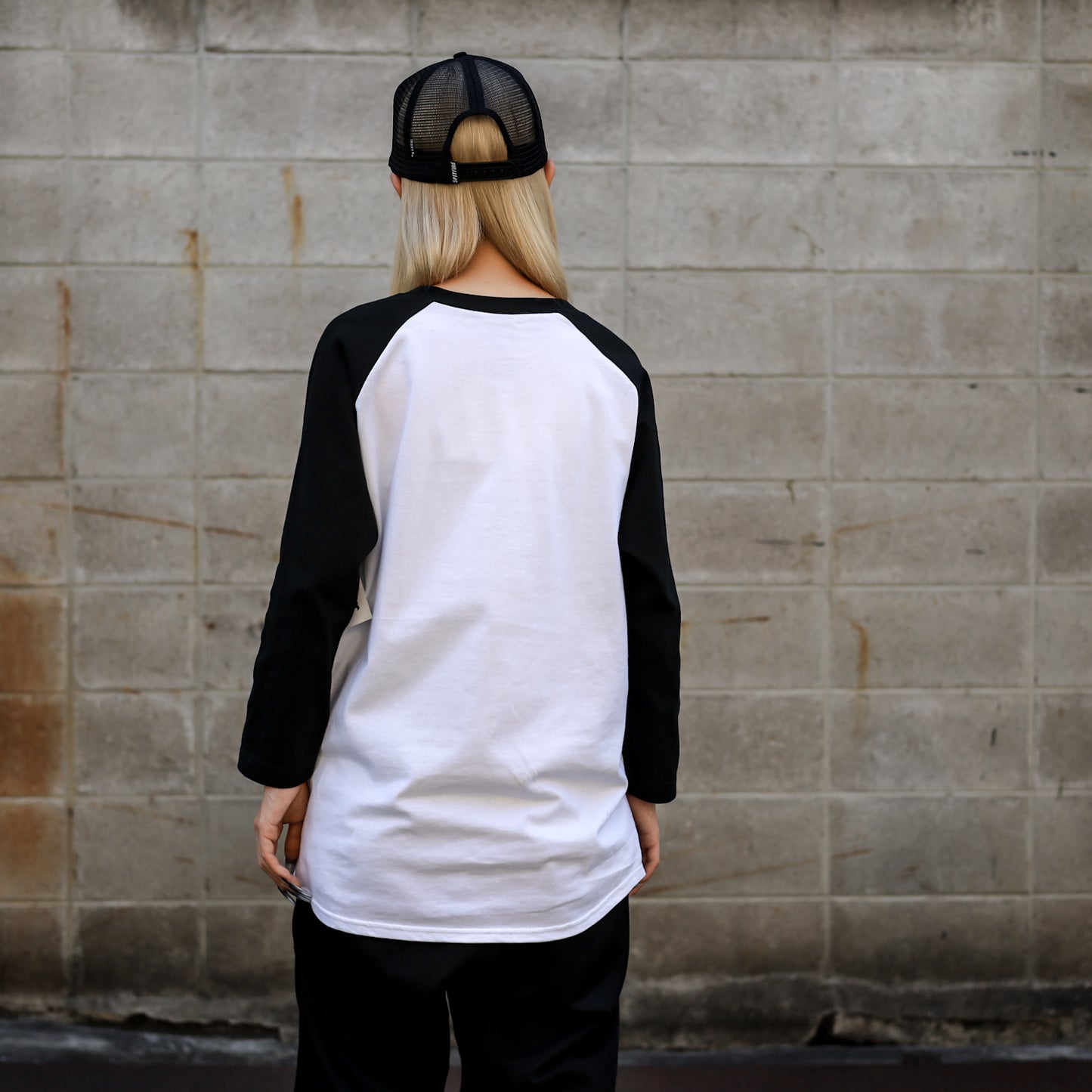 LZBN / OE COLLEGE RAGLAN 3/4 TEE (WHITE/BLACK)