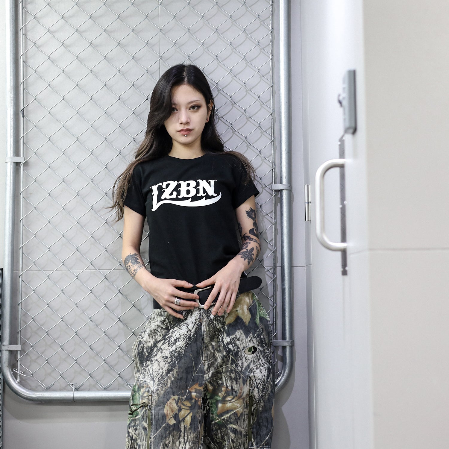 LZBN / WOMENS LZBN FRONT LOGO TEE (BLACK) – Feelin'