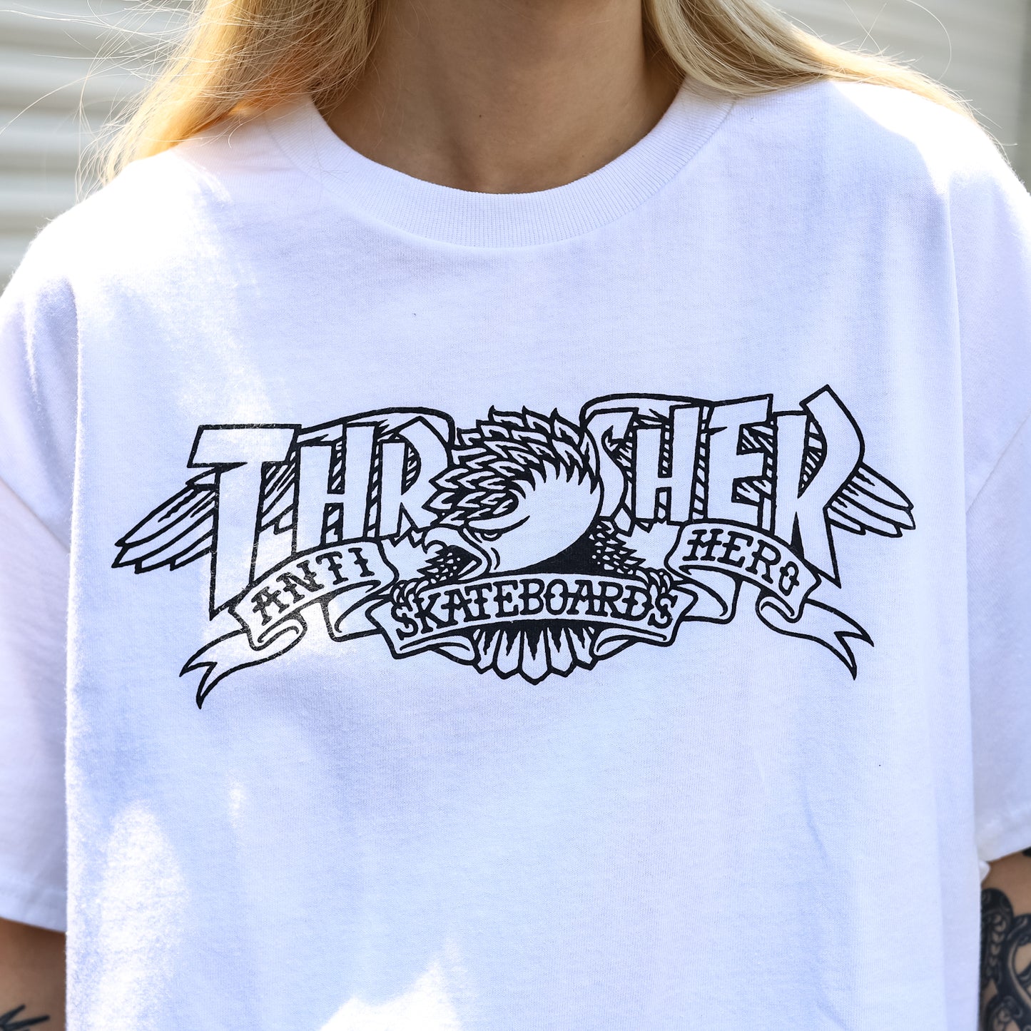 THRASHER X ANTIHERO / MAG BANNER TEE (WHITE)