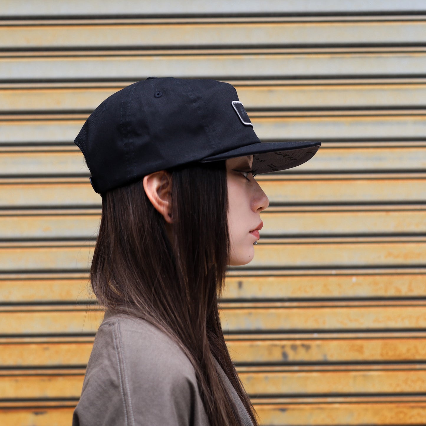 INDEPENDENT / EXCLAMATION SNAPBACK CAP (BLACK)