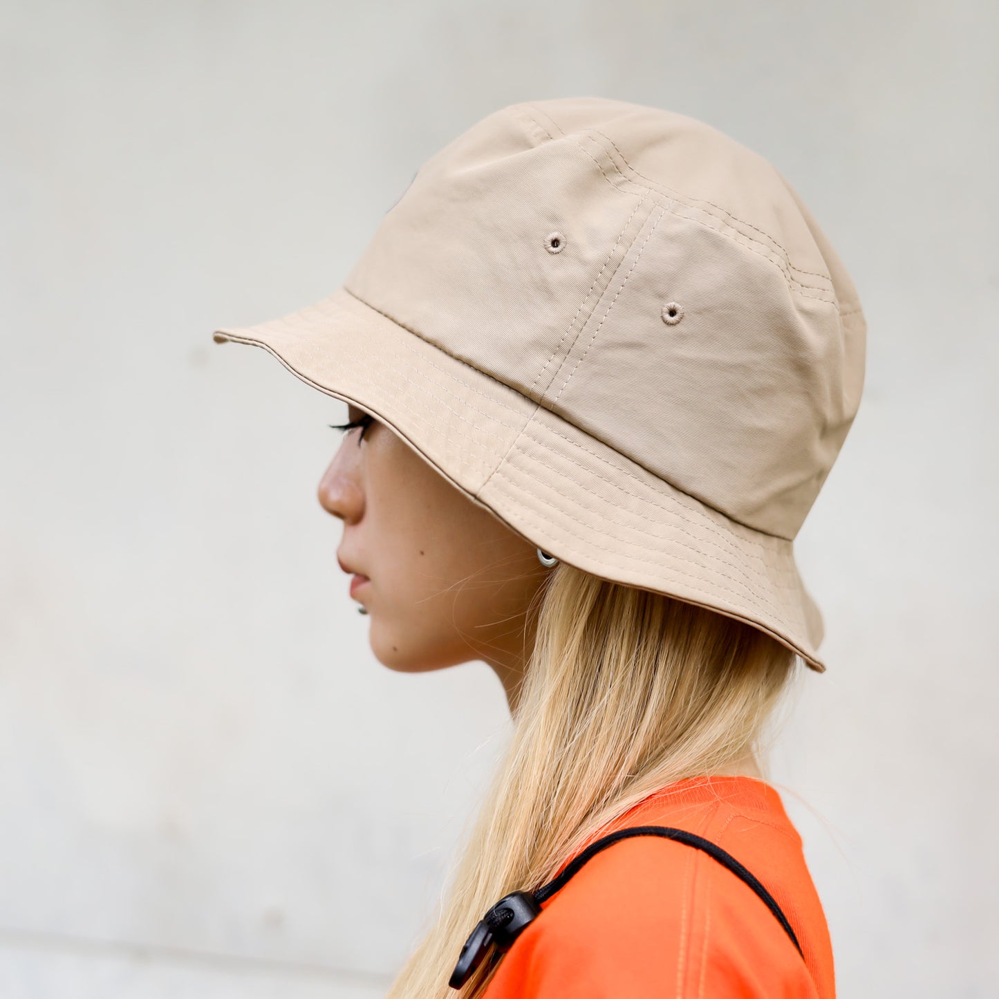 LZBN / OVAL LOGO II NYLON BUCKET HAT (KHAKI)