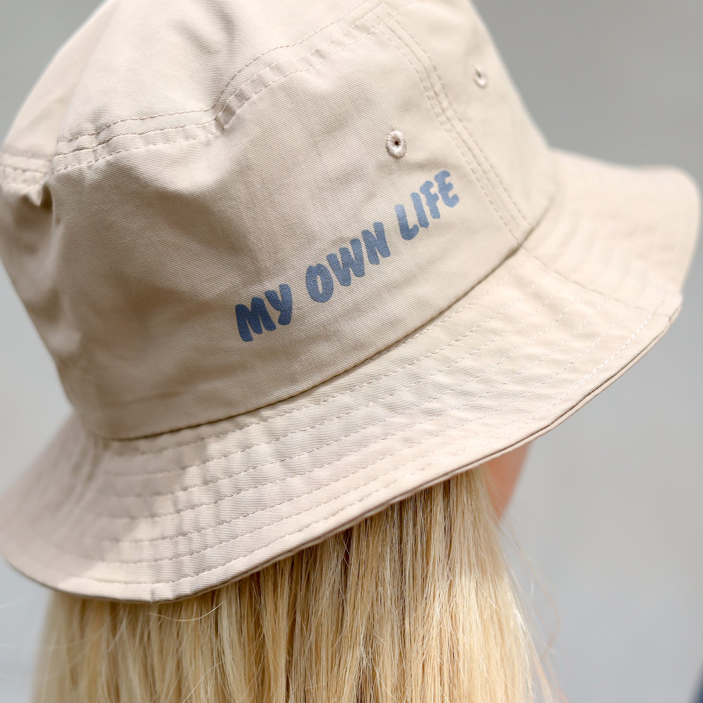 LZBN / OVAL LOGO II NYLON BUCKET HAT (KHAKI)