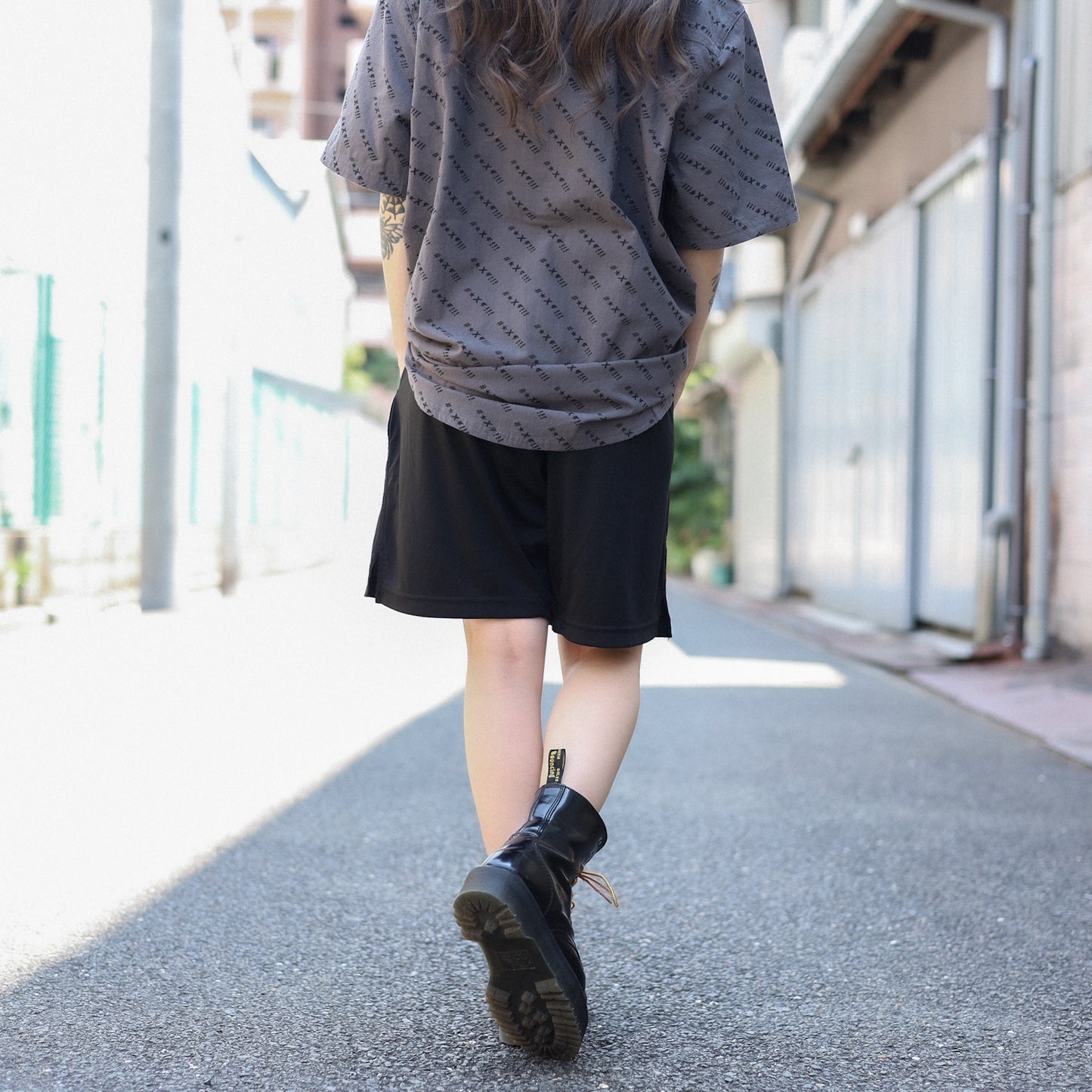 LZBN / MICRO CHECKERBOARD LZBN LOGO DRY SHORT (BLACK)