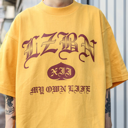 LZBN / OE COLLEGE HEAVYWEIGHT TEE (GOLD)