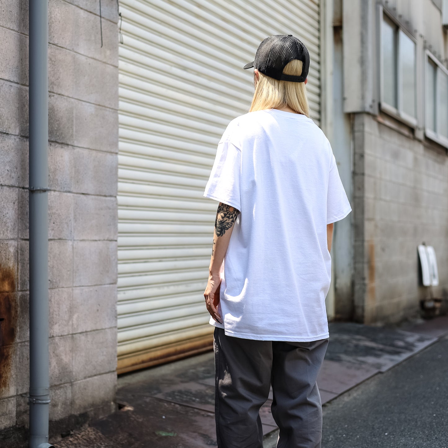 THRASHER X ANTIHERO / MAG BANNER TEE (WHITE)