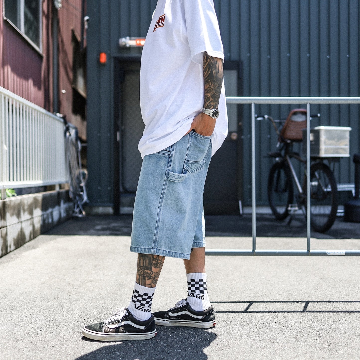 BRIXTON / BUILDERS CARPENTER BAGGY SHORT (WASHED BLUE DENIM)