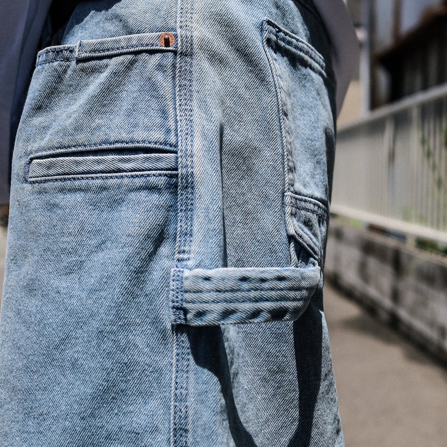 BRIXTON / BUILDERS CARPENTER BAGGY SHORT (WASHED BLUE DENIM)
